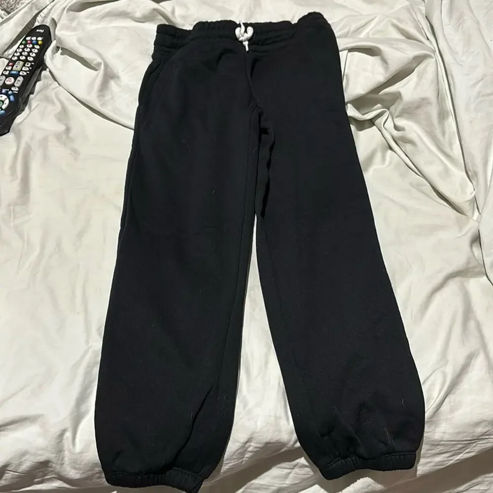 Old navy black 6/7 sweatpants drawstring waist fitted elastic cuff euc 2 pair